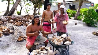 La fabrication du coprah à Rangiroa [upl. by Mareld]