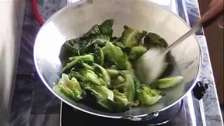 StirFried Romaine Lettuce With Garlic  Home Cooking Chinese Food [upl. by Atteynod]