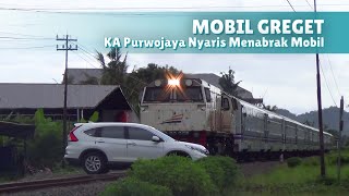 Mobil greget v  KA Purwojaya nyaris menabrak mobil [upl. by Carole]