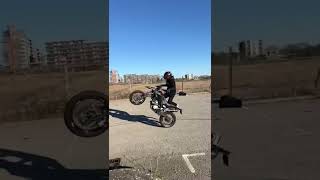 Wheelies Yamaha wr125 ‘ yamaha supermotolife bikestunts [upl. by Allanson]