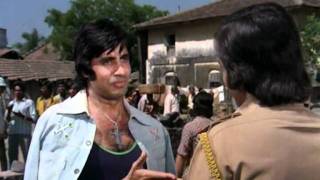 Amar Akbar Anthony  Drama Scene  Vinod Khanna  Amitabh Bachchan  Anthony Dares Amar [upl. by Stanway]