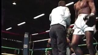 Mele Mel vs Willie D BOXING MATCH CLASSIC [upl. by Antonina639]