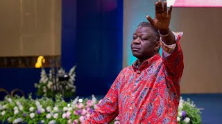 WATCH AS REV EASTWOOD ANABA LEADS THE CHURCH IN POWERFUL SONG MINISTRATION [upl. by Eldredge]