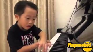 Niño de 4 años \ Tocando el piano como los Ángeles [upl. by Nido]