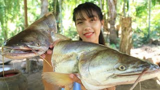 Yummy cooking fish head soup recipe  Cooking skill [upl. by Remmos]