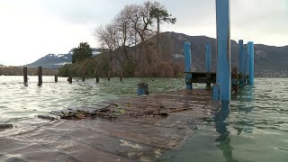 HauteSavoie  le lac dAnnecy en crue est monté de 20 centimètres [upl. by Evilc733]