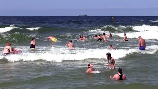 Ustka plaża 19072021 wiatr i fale [upl. by Evelin]