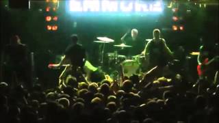 Emmure Frankie Palmeri gets electrocuted on stage in Moscow 70513 [upl. by Recha797]