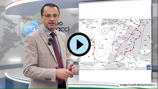 Meteo Campania Moderata instabilità nel weekend con temperature in diminuzione [upl. by Nosnarb407]