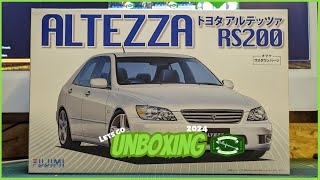 Fujimi  Toyota Altezza RS200  Unboxing [upl. by Eatnoj]