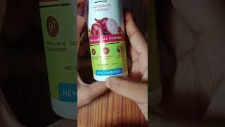 Mamaearth onion hair oil mamaearth onionoil onionoilforhairgrowth hairfallcontrol shortvideo [upl. by Nortyad710]