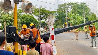 MANTAP Proses Pemasangan Palang Pintu KA Terbaru WANTECH di perlintasan KA Bintaro Permai Jakarta [upl. by Akienom]