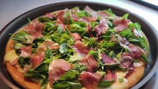 PIZZA DE RUCULA Y JAMON CRUDO [upl. by Jennie]