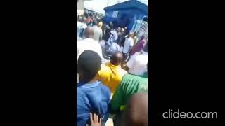 subscribe Female customs officer receives Ole chants from dock amp port workers in Tincan Island [upl. by Brunk]