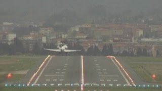 Dramatic crosswind landings in Bilbao [upl. by Valer]