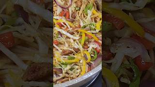 🤤 Chicken noodle stir fry recipe  easy dinner ideas 💡 shorts chicken noodles [upl. by Elberta]