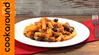 Pasta al sugo di salsiccia e olive nere  Primo piatto buonissimo [upl. by Rorrys]