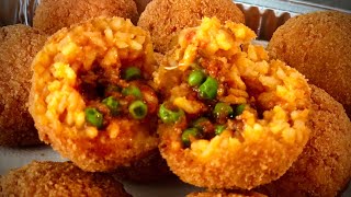 ARANCINI DI RISO AL RAGÙ ricetta siciliana [upl. by Thor]