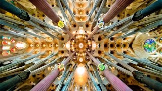 La Sagrada Familia ⛪️  Beginner Spanish  Places in Spain 4 [upl. by Hoang]