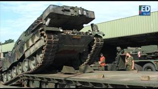 Tanks verlaten kazerne Oirschot [upl. by Ahsitak764]