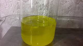 Precipitating gold from aqua regia with sodium metabisulfite [upl. by Gottlieb]