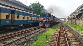 Double line crossing Between Jamuna Express amp Mohua Commuter  Bangladesh Railway [upl. by Ultun]