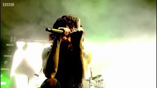 Bring Me The Horizon  Chelsea Smile Live Reading Festival 2015 [upl. by Tremaine217]