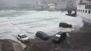 KanarenUnwetter 7 Meter hohe Wellen auf Teneriffa [upl. by Aylmar]