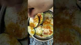 बारिश मे बनाइए तिल वाले बैगन l Til Brinjal Pakode indiansnacks shorts sunitakumarisahu9636 [upl. by Noved]