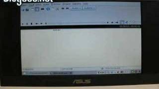 The media player of a EEE PC 701 [upl. by Newo614]