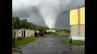 Trąba powietrzna Tornado W Polsce [upl. by Reitrac572]