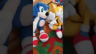 Unboxing the Sonic Advent Calendar First unboxing vid D [upl. by Nannette]