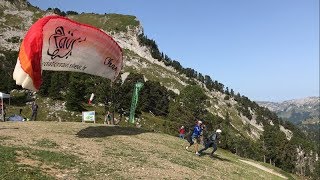 HauteSavoie  la plus petite station des alpes mise sur le parapente [upl. by Lisha]