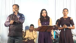 Sanedo Sanedo Lal Sanedo  Popular Gujarati Song Live by Manish Chaudhari [upl. by Eico684]