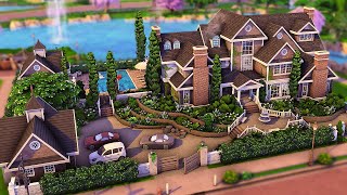 Huge Family Mansion  The Sims 4 Speed Build [upl. by Simpkins]