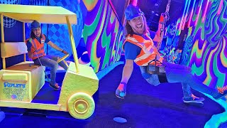 Crazy Golf for Kids  Handyman Hal mini golf puttputt  Awesome Kids Show [upl. by Loram]