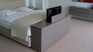 TV lift meubel aan voeteneinde bed [upl. by Tadeas711]