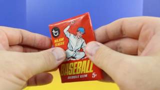 Topps Wax Pack 1967 opening pack break [upl. by Yde]