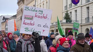 Warnstreik zum Bildungsstreiktag Beamte und Beschäftigte fordern mehr Gehalt [upl. by Salim]