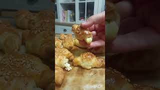 Mini croissant di sfoglia farciti con becon e formaggio spalmabile [upl. by Nyllaf11]