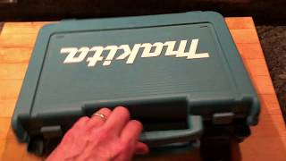 Building a cheap Pedalboard for guitar effects with a cool case [upl. by Effy]