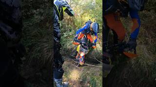 Il fosso più famoso del web ✋⚠️ Chi di voi sarebbe capace di saltarlo 😜😆girofacile enduro [upl. by Ecylahs]