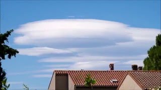 Time lapse Nuage Lenticulaire France Var Vidéo accelérée [upl. by Leakim745]