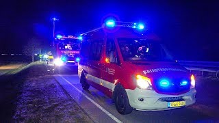 LÖSCHFAHRZEUG RAMMT 2 PKW FEUERWEHR im GROSSEINSATZ  Unachtsamer Fahrstreifenwechsel [upl. by Newton]