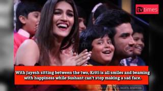 Jayesh Kumar proposes Kriti Sanon on Sa Re Ga Ma Pa Lil Champs [upl. by Frech187]