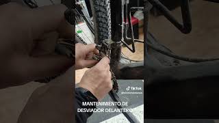 Mantenimiento de desviador delantero  Reparación de bicicletas en Madrid  shorts bicicleta mtb [upl. by Eizzik]