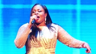 Caminho no Deserto  Way Maker  ● Sinach [upl. by Boswall]