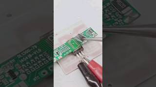 DIY smd component removal  Electronic hacks  ic 7805  smd component viral videodiy hacks et [upl. by Ecinerev]