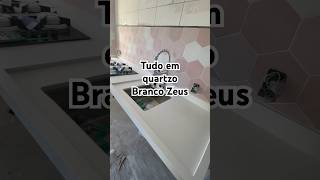 Tudo em quartzo branco quartzo branco zeus marmore obra reforma calbertostone [upl. by Ayihsa857]