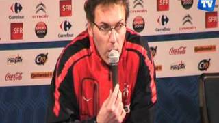 Blanc quotaucun message pour le Stade de Francequot [upl. by Leksehc]